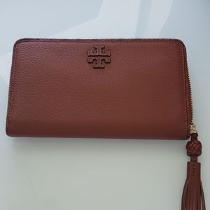 Wallet - Tory Burch brand new wallet